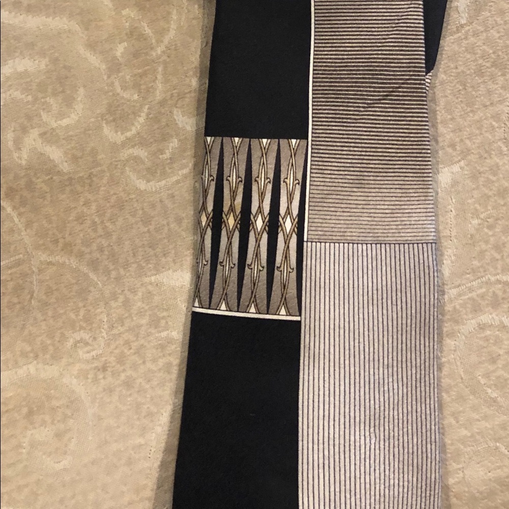 Men’s pure silk tie